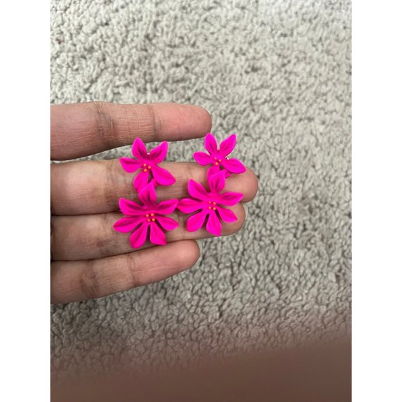 Hot pink earring dark pink resin fuchsia flower chunky ,pink flower statement - Picture 2 of 9